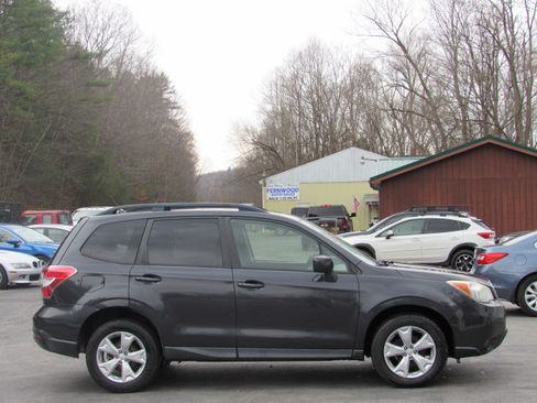Used 2014 Subaru Forester 2.5i Premium image 10