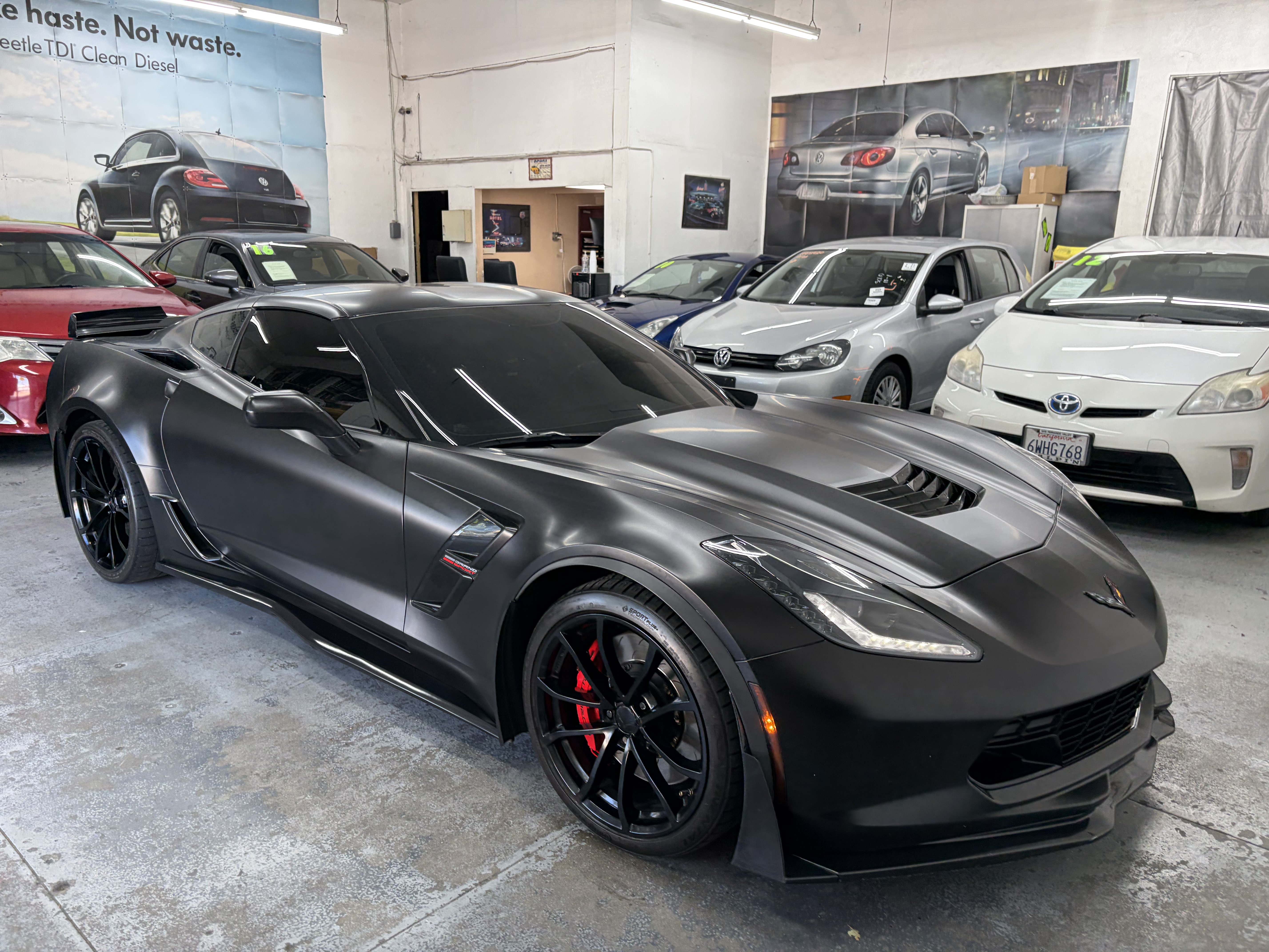 Used 2017 Chevrolet Corvette Grand Sport Coupe w/ 1LT RWD image 11