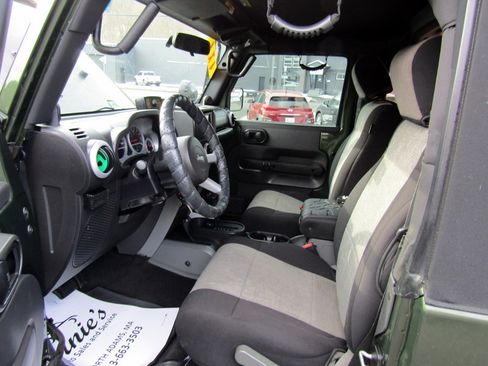 Used 2008 Jeep Wrangler Sahara image 13