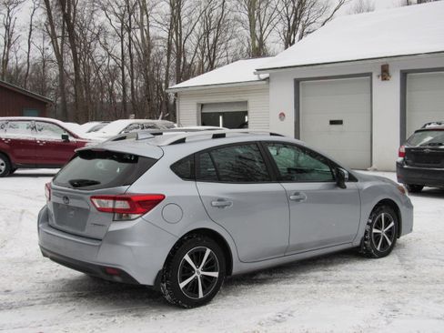 Used 2019 Subaru Impreza 2.0i Premium image 10