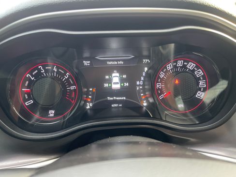 Used 2021 Dodge Challenger SXT image 13