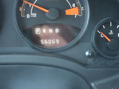 Used 2016 Jeep Compass 75th Anniversary image 24