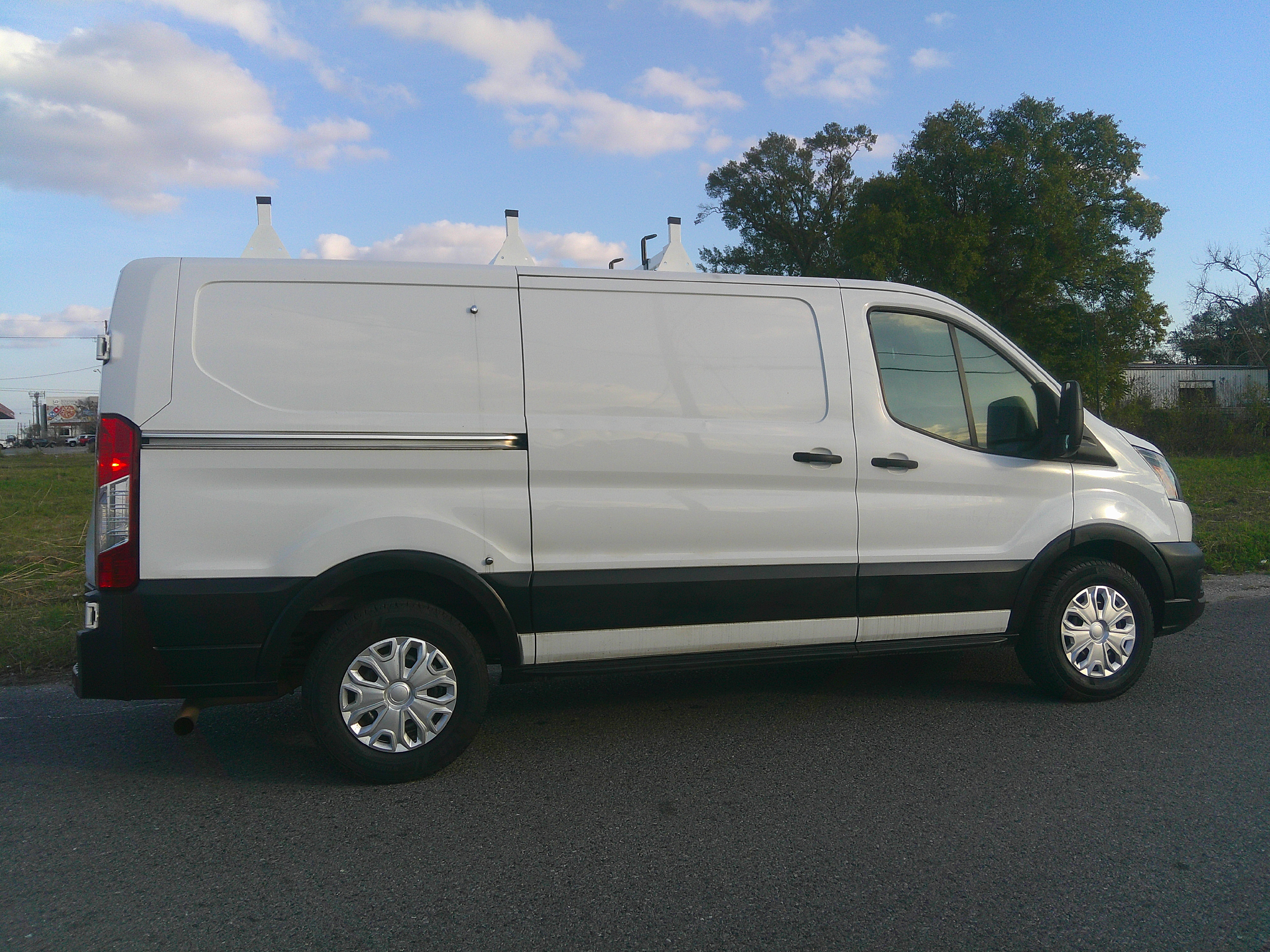 Used 2020 Ford Transit 150 Low Roof RWD image 6