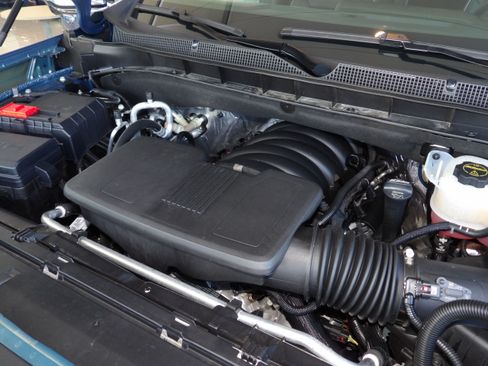 Used 2025 Chevrolet Suburban 2WD Premier image 14