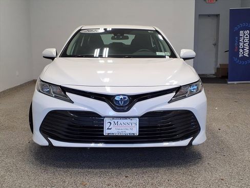Used 2020 Toyota Camry LE image 2