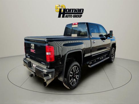 Used 2017 GMC Sierra 3500 Denali image 4