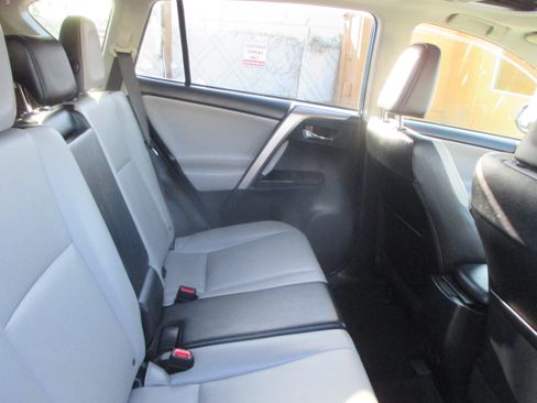 Used 2016 Toyota RAV4 AWD Limited image 13