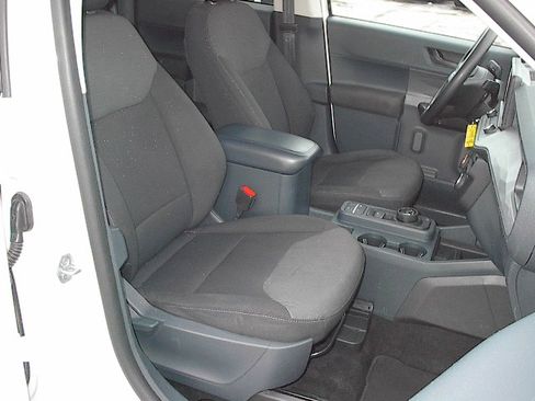 Used 2022 Ford Maverick XL image 10