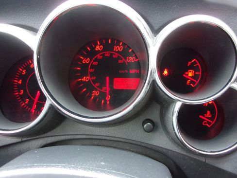 Used 2003 Pontiac Vibe image 11