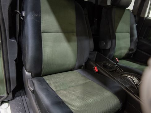 Used 2011 Toyota FJ Cruiser 4WD image 19