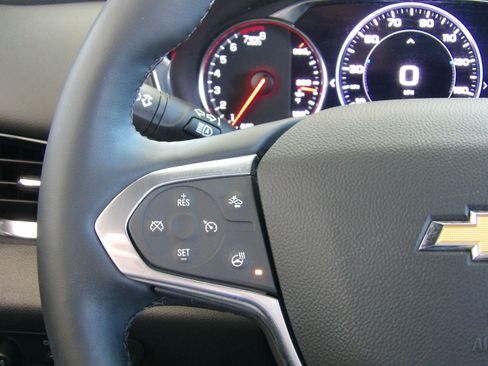 Used 2023 Chevrolet Traverse High Country image 31