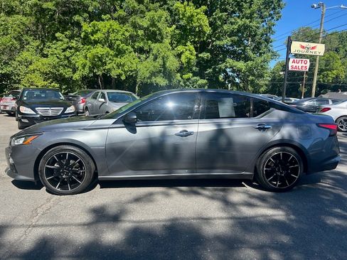 Used 2020 Nissan Altima 2.5 SL FWD image 3