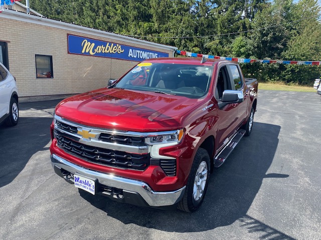 Used 2023 Chevrolet Silverado 1500 4x4 Crew Cab LT image 1