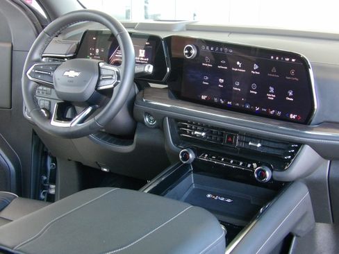 Used 2025 Chevrolet Tahoe 2WD Premier image 25