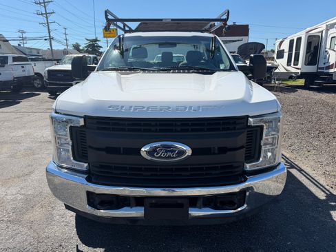 Used 2017 Ford F250 2WD Regular Cab Super Duty image 2