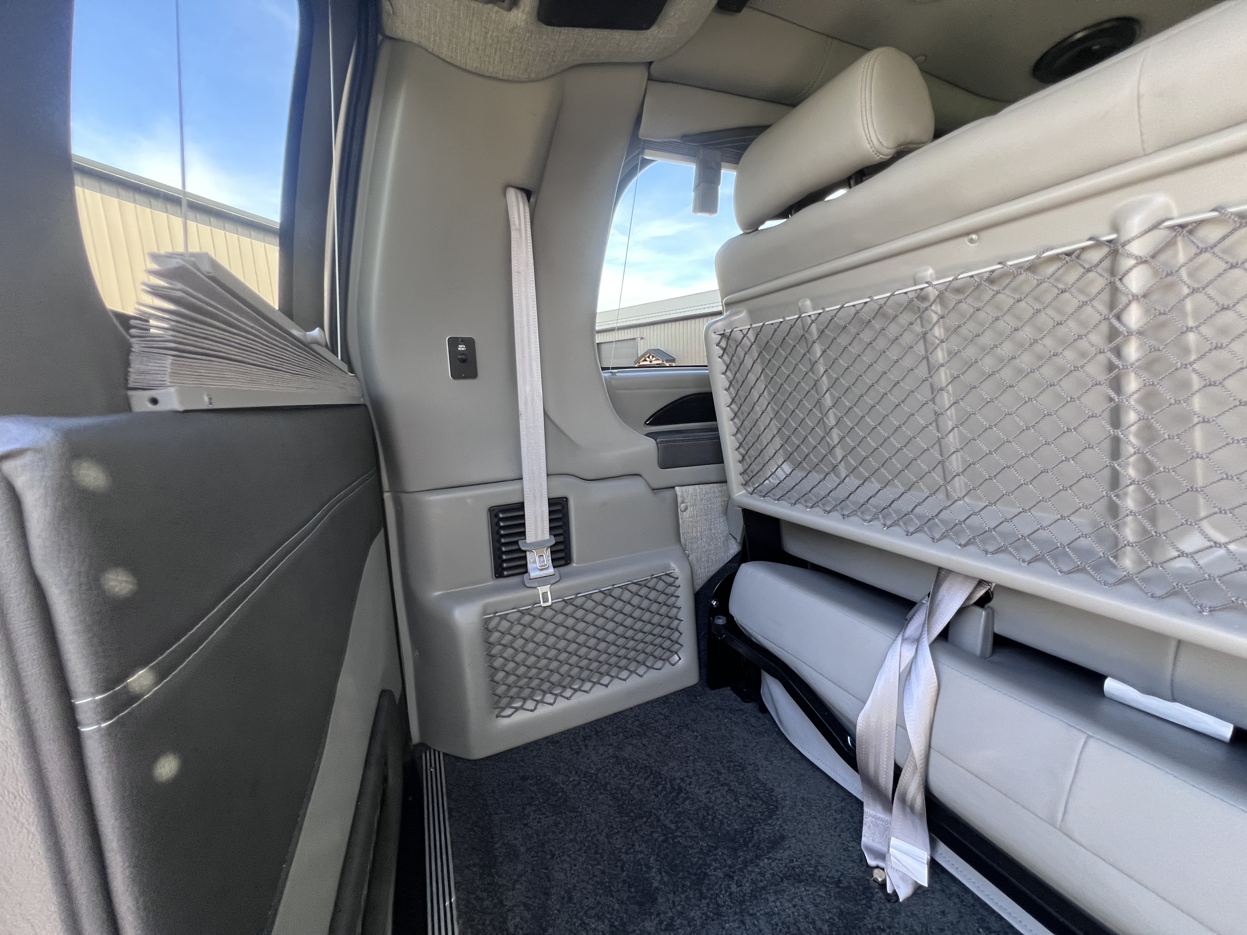 Used 2024 Chevrolet Express 2500 UNAVAIL RWD image 16