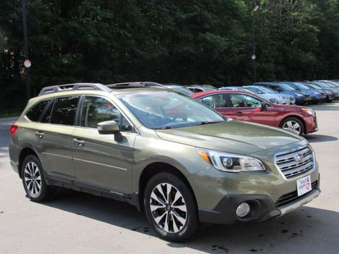 Used 2017 Subaru Outback 3.6R Limited AWD/4WD image 13