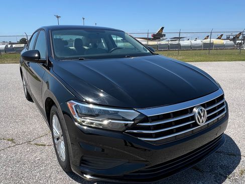 Used 2019 Volkswagen Jetta S Sedan 4D FWD image 13