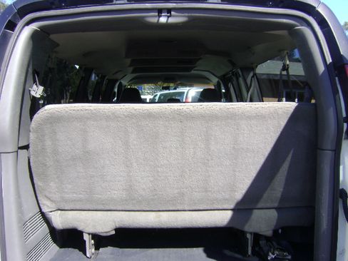 Used 2003 Chevrolet Express 3500 LS image 10