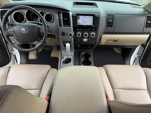 Used 2011 Toyota Sequoia Limited image 31