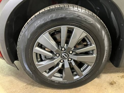 Used 2022 Nissan Pathfinder SV image 6