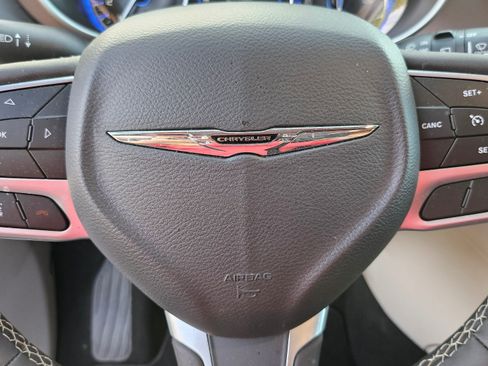 Used 2024 Chrysler Voyager LX image 18