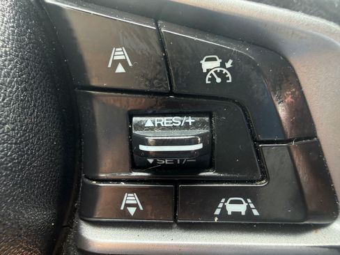 Used 2019 Subaru Crosstrek 2.0i Limited AWD/4WD image 16
