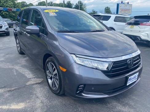 Used 2024 Honda Odyssey Touring image 4