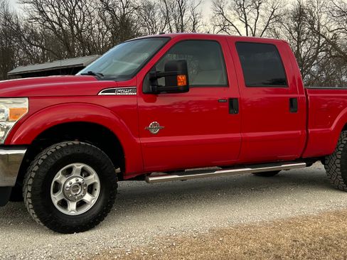 Used 2014 Ford F250 XLT image 2