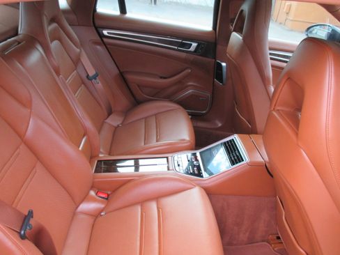 Used 2021 Porsche Panamera Sedan 4D image 15