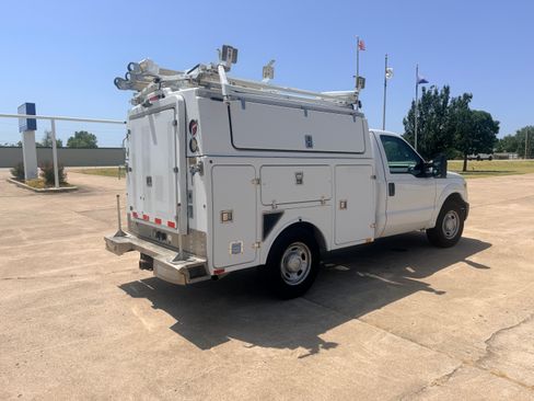 Used 2013 Ford F350 2WD Regular Cab Super Duty image 5