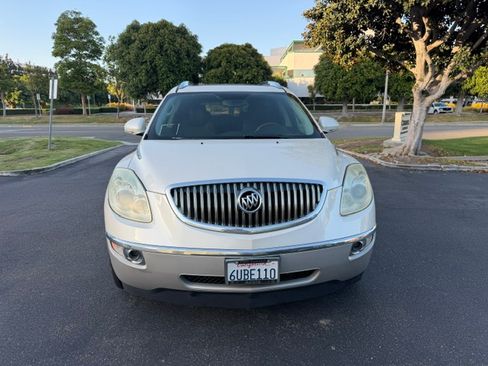 Used 2011 Buick Enclave 2WD CXL image 8
