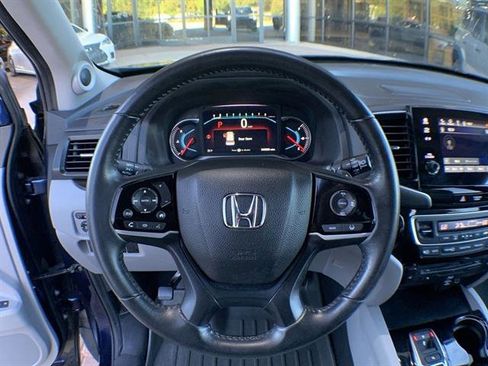 Used 2019 Honda Pilot Touring image 14