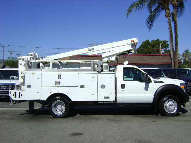 Used 2015 Ford F450 4x4 Regular Cab Super Duty image 3
