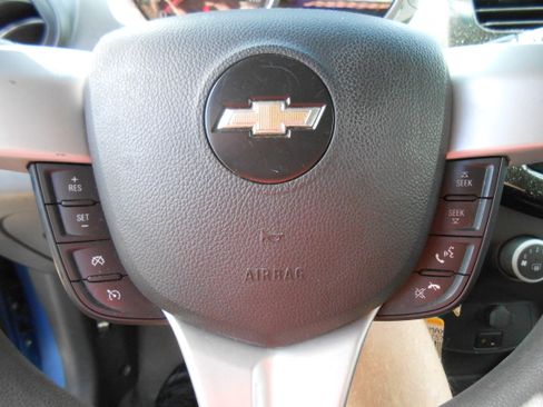 Used 2014 Chevrolet Spark LT image 18