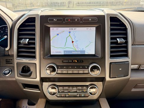 Used 2020 Ford Expedition Max XLT image 20