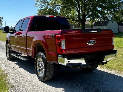 Used 2017 Ford F250 4x4 Crew Cab Super Duty image 5