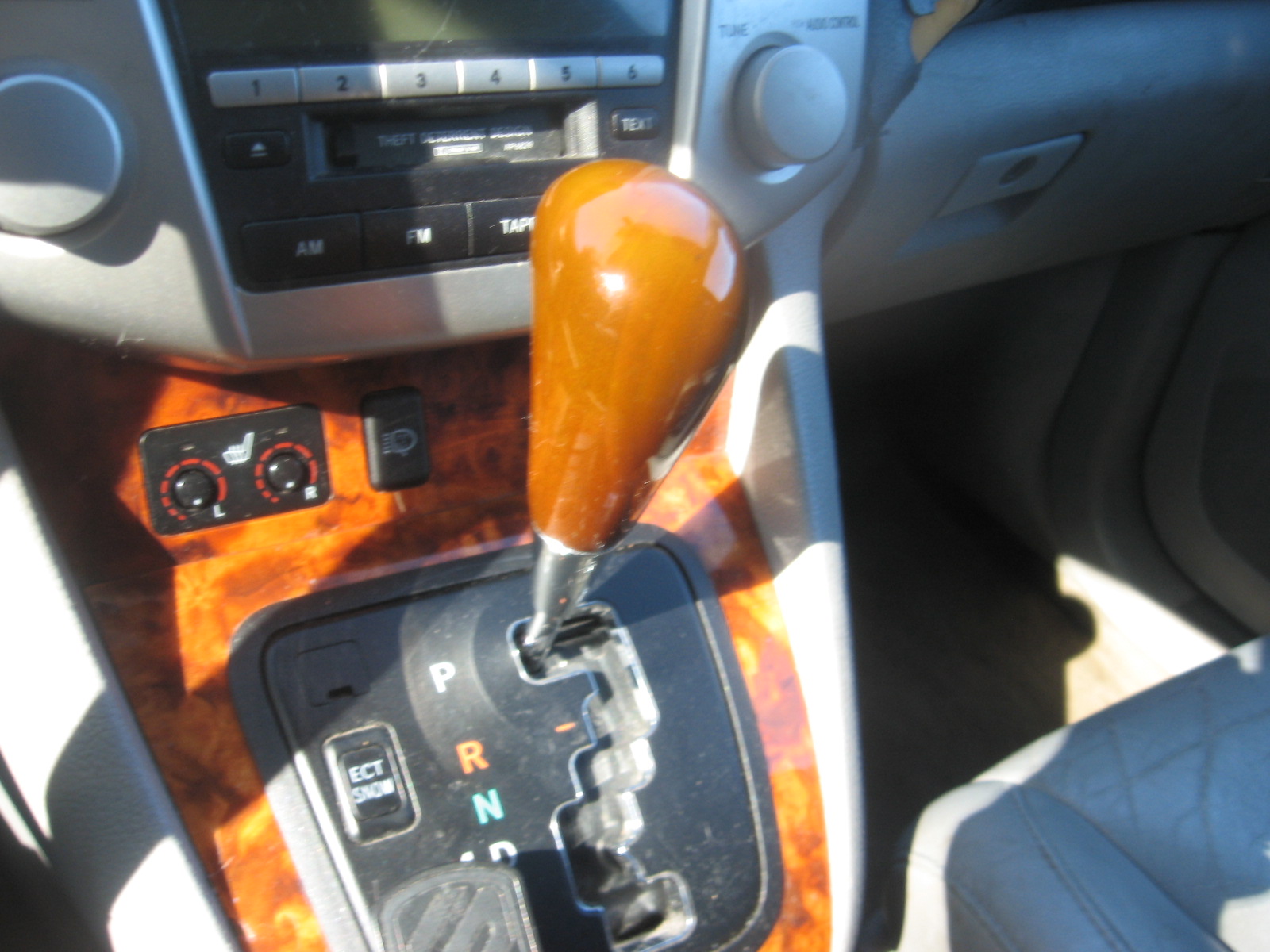 Used 2004 Lexus RX 330 AWD image 12