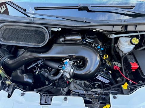 Used 2019 Ford Transit 250 image 28