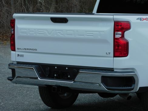 Used 2025 Chevrolet Silverado 1500 LT image 13