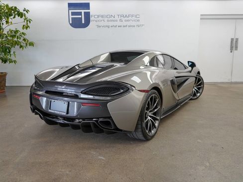 Used 2020 McLaren 570S image 26