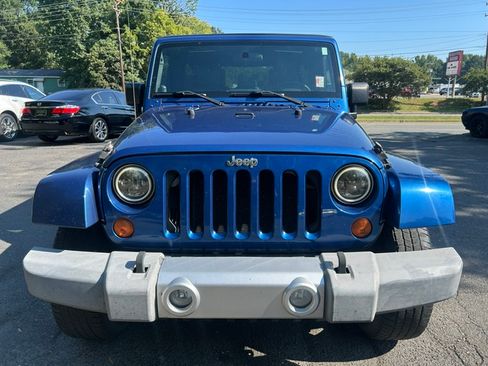 Used 2010 Jeep Wrangler 4WD Unlimited Sahara image 8