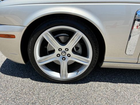 Used 2009 Jaguar XJ Vanden Plas RWD image 23