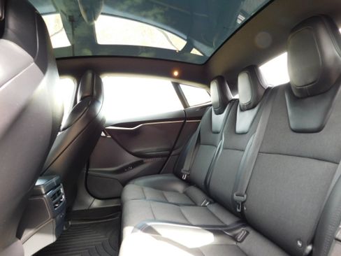 Used 2018 Tesla Model S 75D image 21