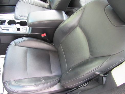 Used 2016 Subaru Legacy 2.5i Limited AWD/4WD image 12