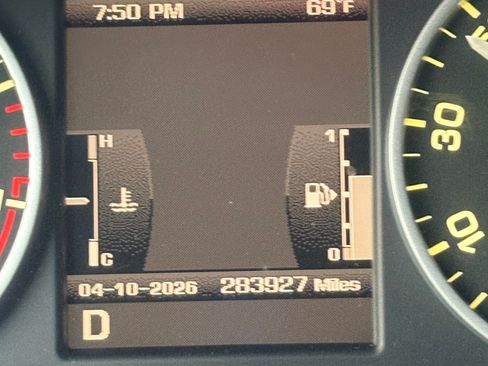 Used 2011 Land Rover LR4 HSE LUX image 17