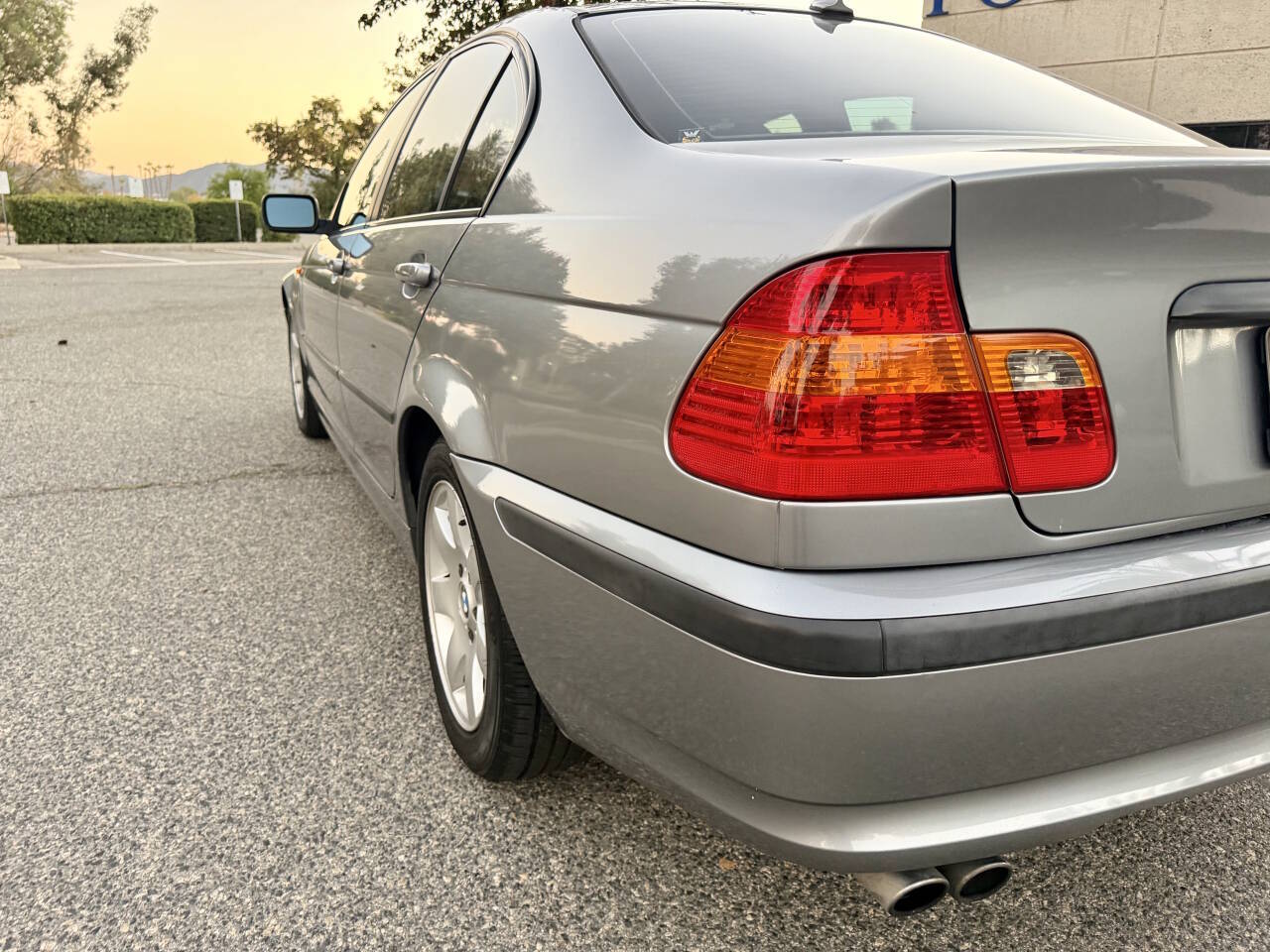 Used 2004 BMW 325i Sedan RWD image 35