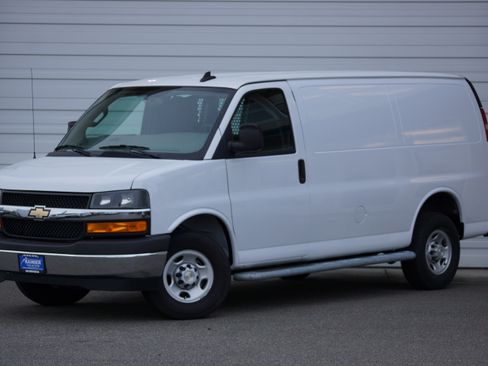 Used 2023 Chevrolet Express 2500 image 1