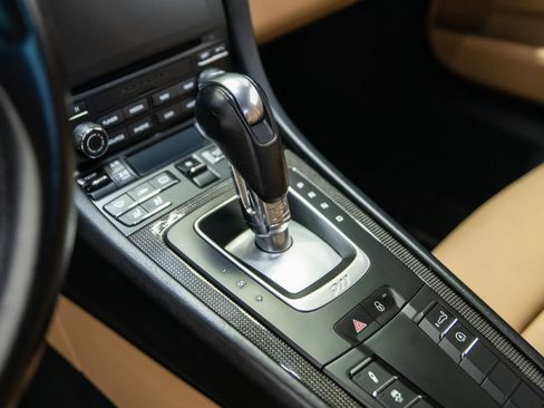 Used 2017 Porsche 911 Turbo image 33