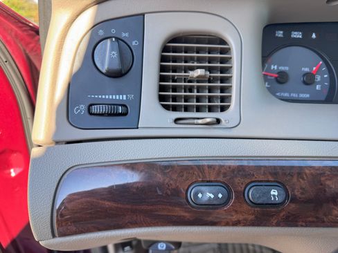 Used 2005 Mercury Grand Marquis GS image 5